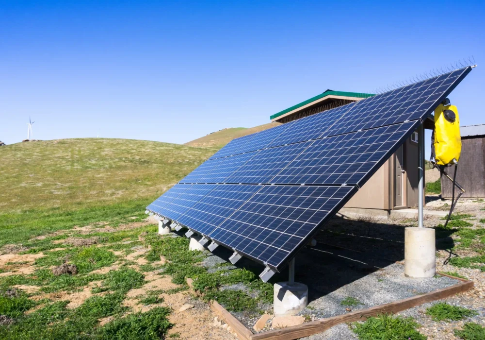 solar-panels-on-the-hills-of-east-san-francisco-ba-2024-11-25-12-06-39-utc